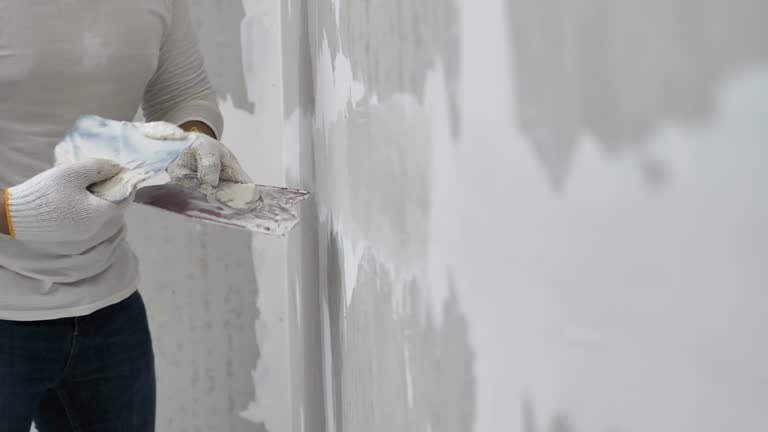 Best Drywall Crack Repair  in Paintsville, KY